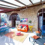 Stone With A Terrace Semesterbostad *