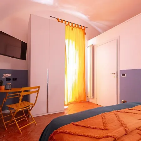 بيت للعطل Stone With A Terrace *