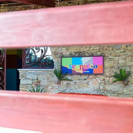 بيت للعطل Stone With A Terrace *