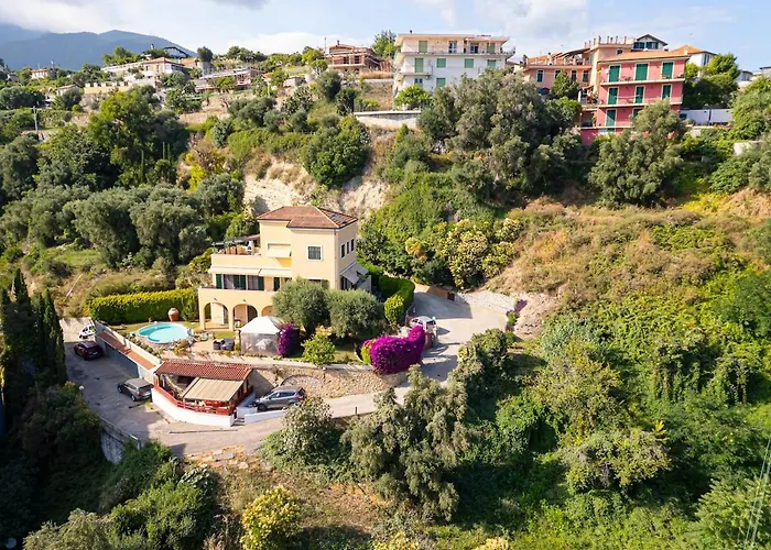 Stone With A Terrace بيت للعطل سانريمو