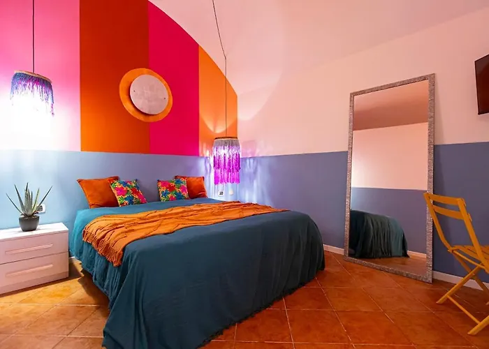 بيت للعطل Stone With A Terrace *